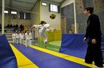 2011 - Compétition enfants à Mauguio en mars - coup de pied en hauteur n27